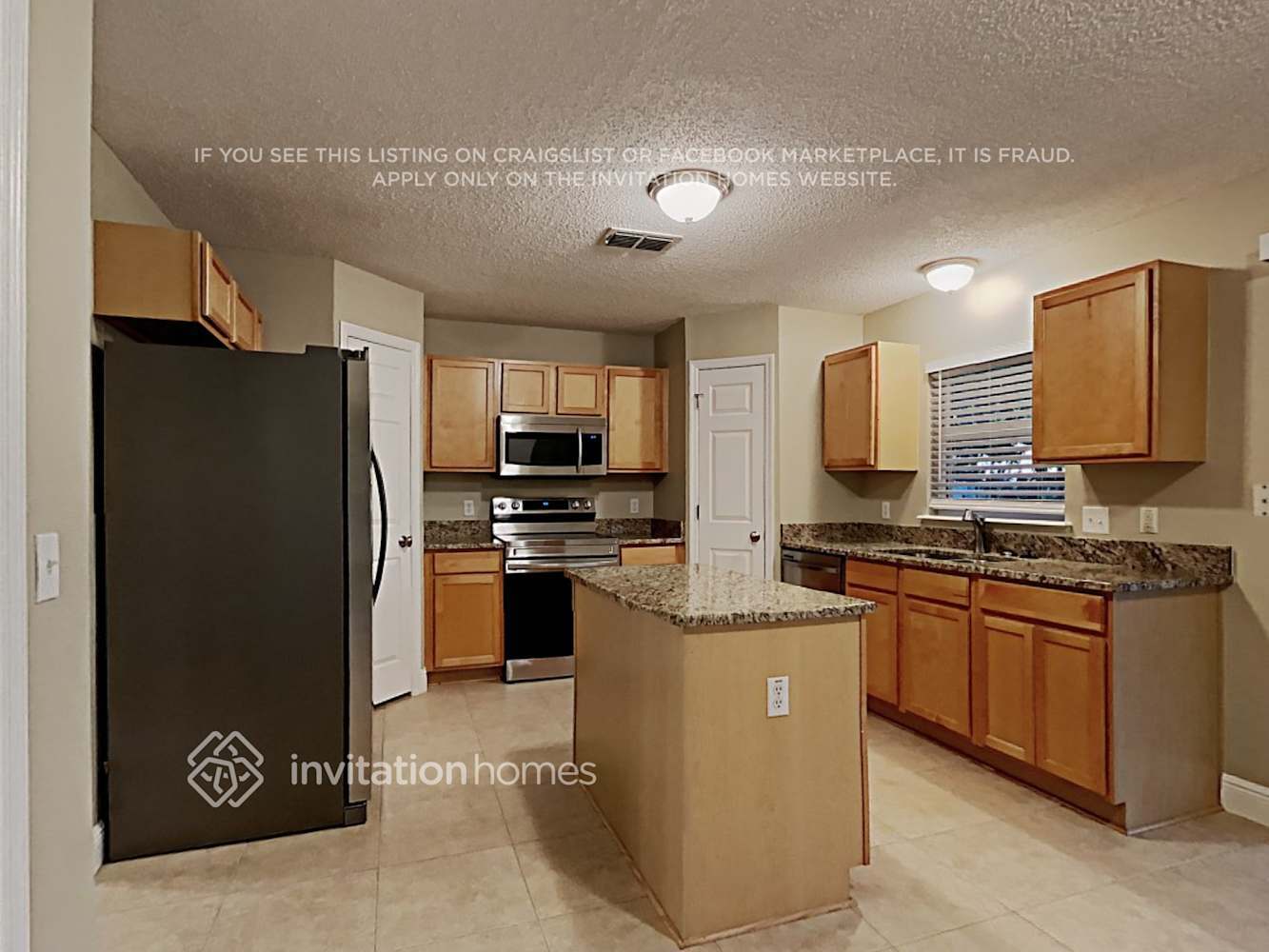 Building Photo - 3205 White Blossom Ln