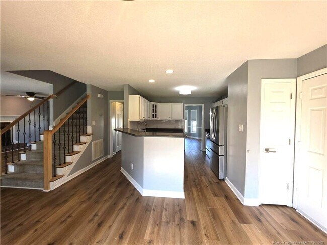 Building Photo - 2917 Franzia Dr