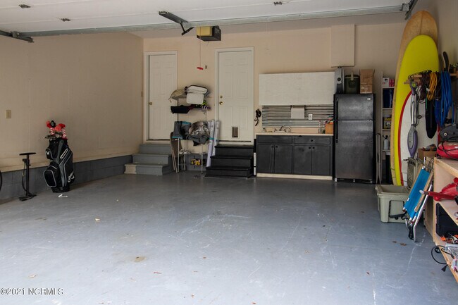 Building Photo - 107 Pine Needle Cir