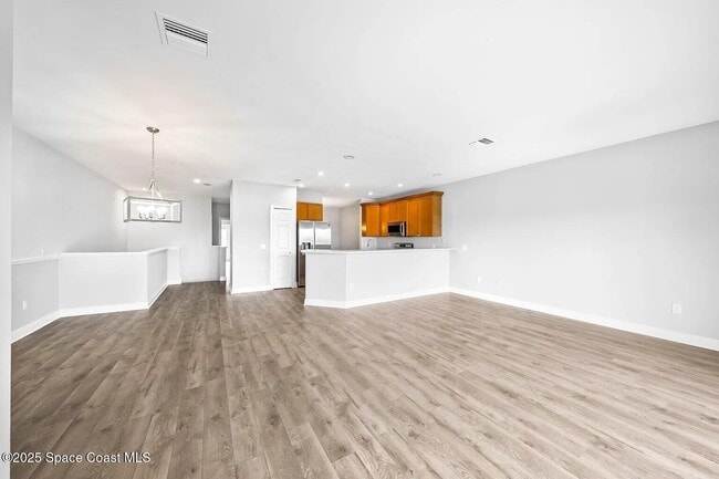 Building Photo - 2552 N Hwy A1A