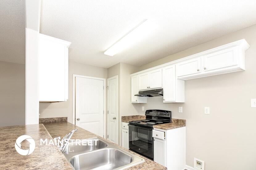 Building Photo - 7395 Brentlawn Dr