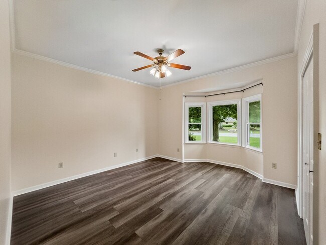 Building Photo - 153 Ponderosa Dr