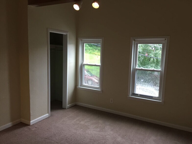Building Photo - 1007 Neel St