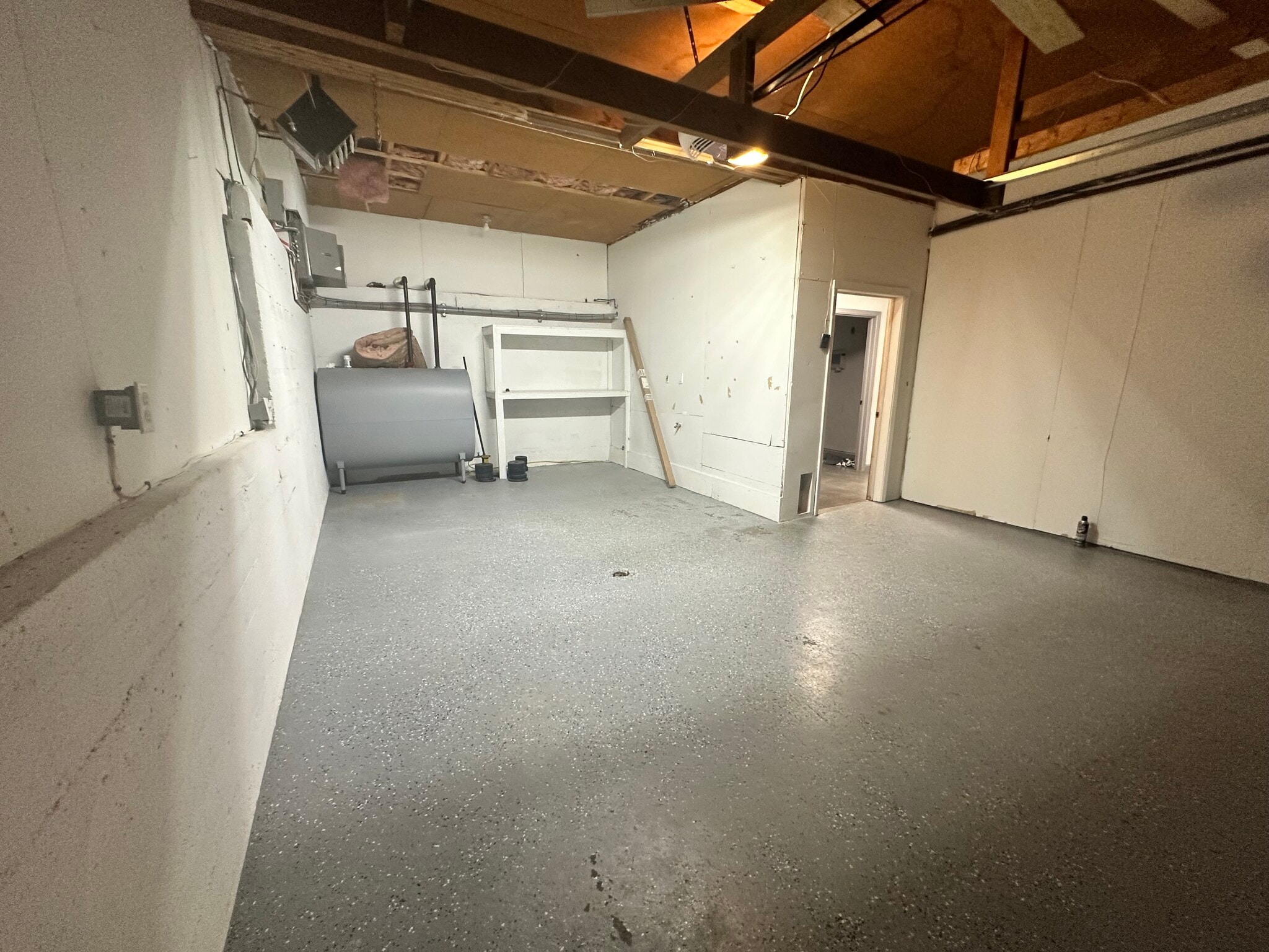 Attached Garage - 142 Bunker Hill Cir