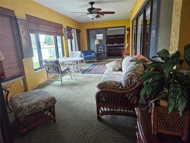 Building Photo - 2014 E View Dr