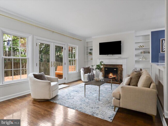 Building Photo - 3001 Federal Hill Dr