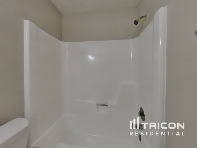 Building Photo - 4700 Greenwood Dr