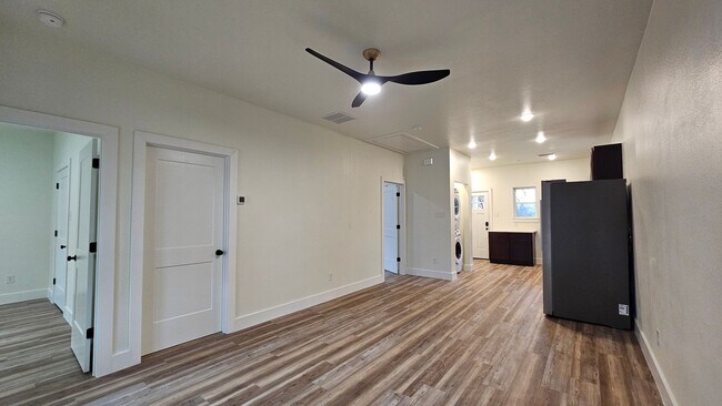 Building Photo - 1700 Kendolph Dr
