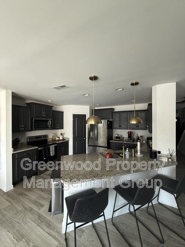 Building Photo - 111 Crepe Myrtle Ln