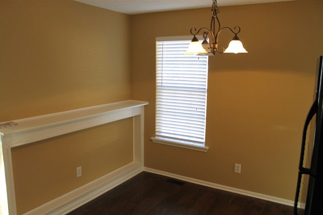 Building Photo - 207 Cobblestone Ct