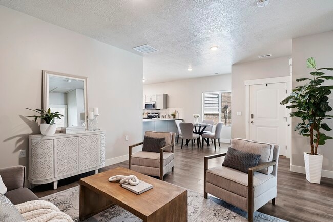 Building Photo - Patriot Pointe