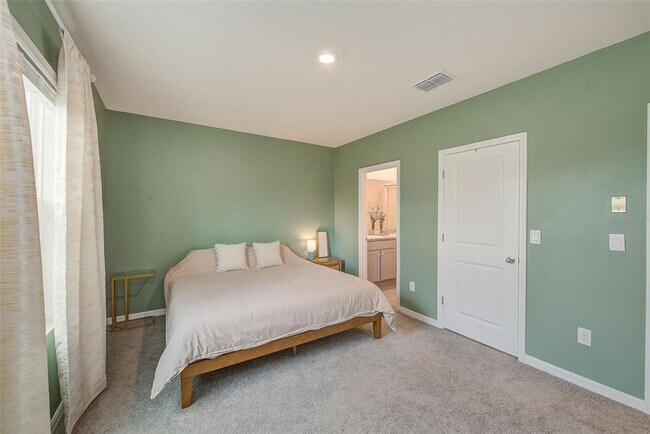 Building Photo - 11130 Crescent Deer Dr