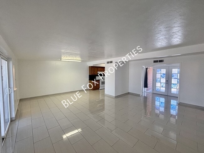 Building Photo - 7329 E 28th Pl