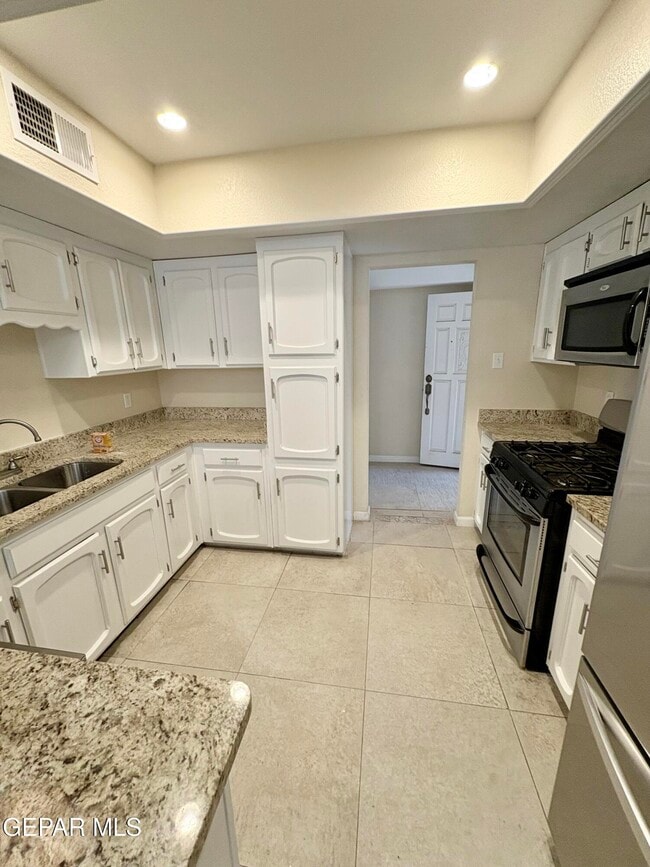 Building Photo - 1822 Jack Nicklaus Dr