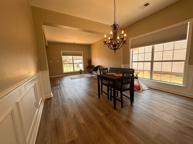 Building Photo - Beautiful Home in Moody - Coming Soon!