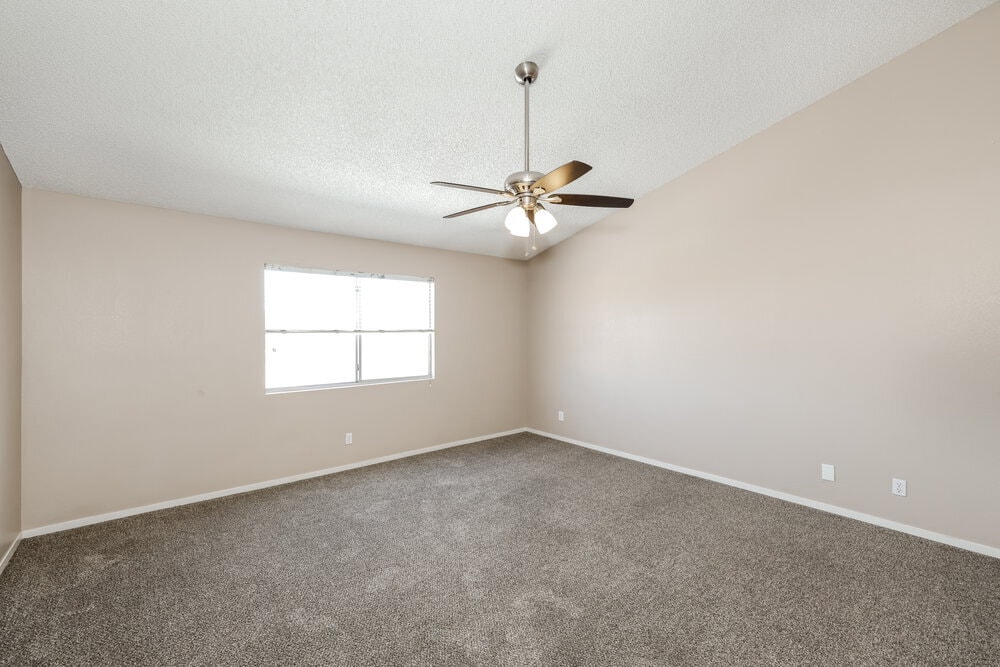 Building Photo - 268 Sundial St