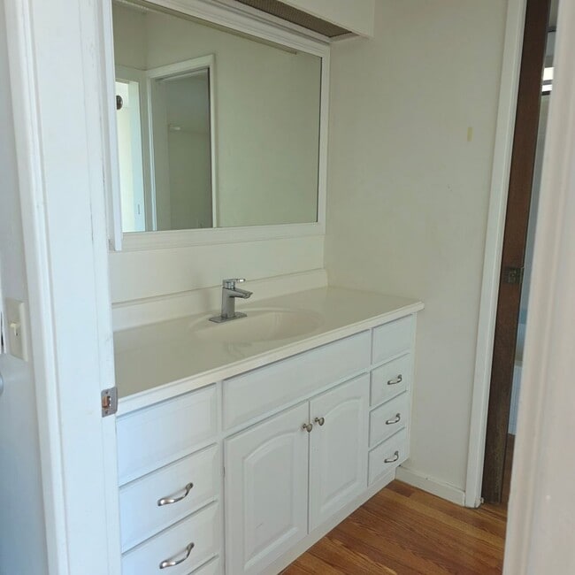 Building Photo - Kaimana Lanais Condo