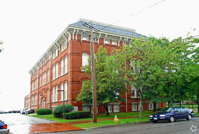 Building Photo - Munjoy Commons