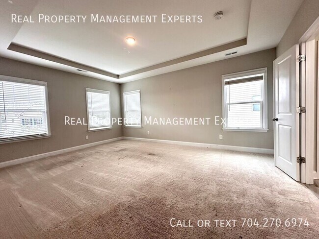 Building Photo - 10025 Fox Trotter Ln