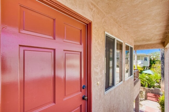 Building Photo - 831 Allerton Ct