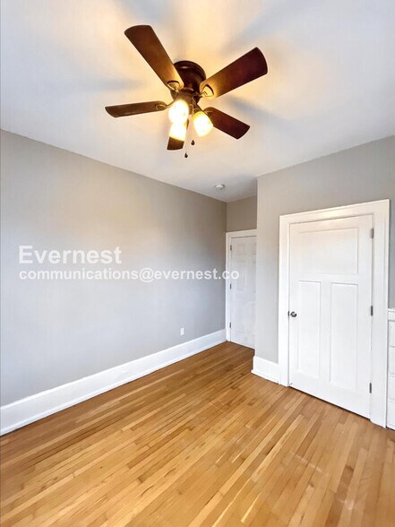 Building Photo - 9429 Brush St