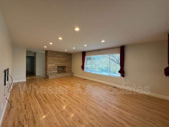 Building Photo - 4131 S Fortuna Way