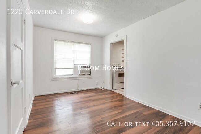 Building Photo - 1225 Carverdale Dr