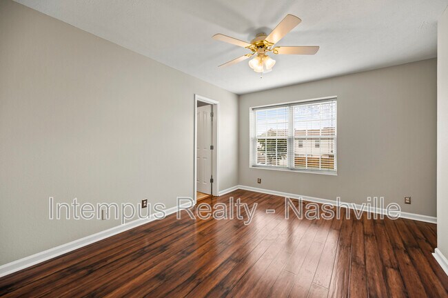 Building Photo - 415 Shoshone Pl
