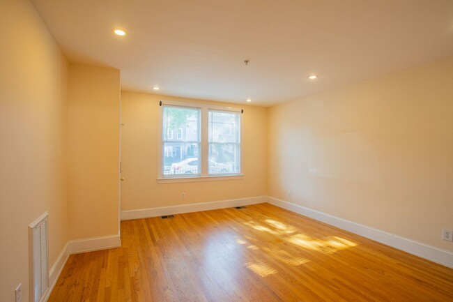 Building Photo - Lovely 1 BR/1 BA Condo in Trinidad!