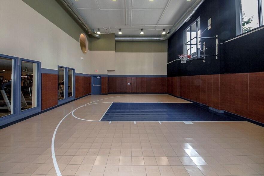 Building Photo - 2665 Prosperity Ave