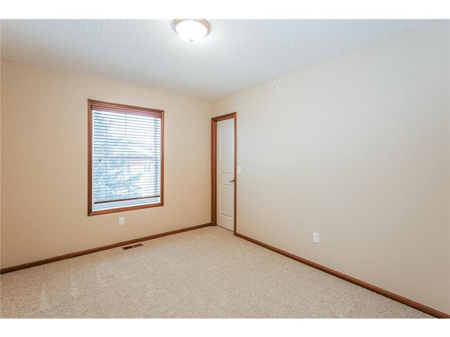 Building Photo - 15640 60th Ave N