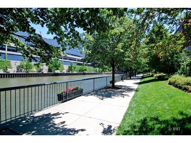 Building Photo - 501 N Clinton St