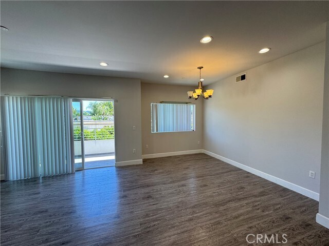 Building Photo - 5432 Hermitage Ave