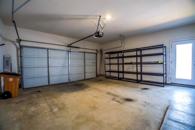 Building Photo - 8306 Mandela Bend