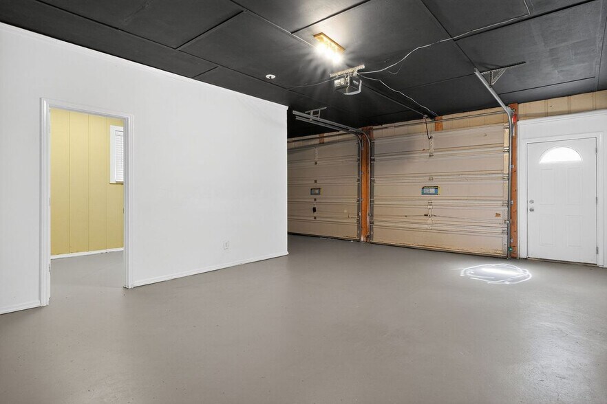 Building Photo - 230 Shiloh Hills Dr NW