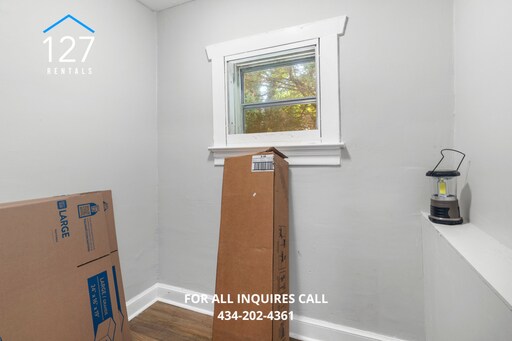 Building Photo - Two Bedroom Two Bath Single Family Home