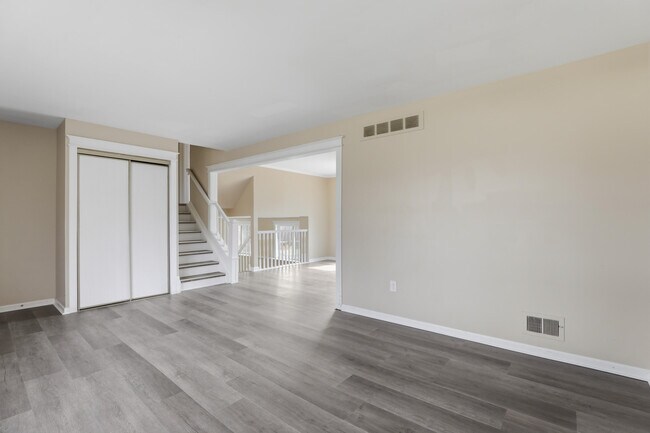 Building Photo - 41427 Larimore Ln