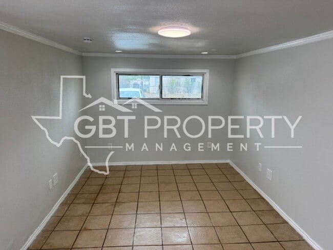 Building Photo - Rent Ready