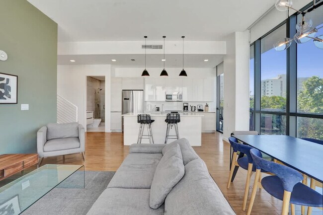 Building Photo - 1220 17th St