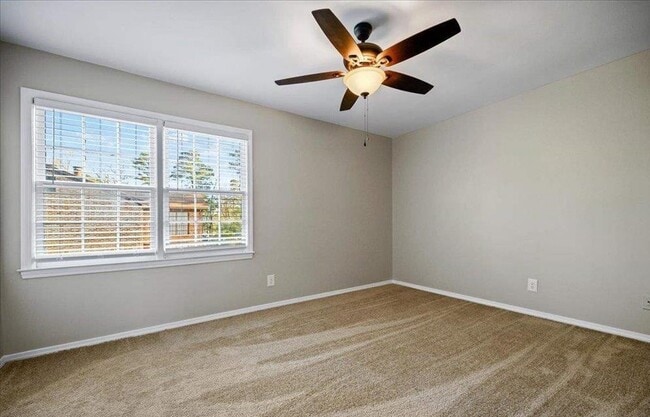 Building Photo - 731 Coventry Ln
