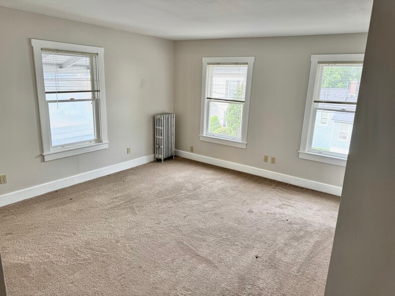 Building Photo - 55 S State St