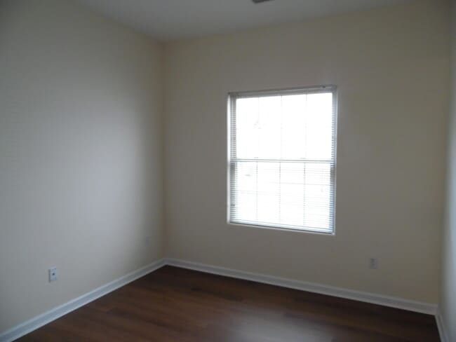 Building Photo - 3005 Roundway Down Ln