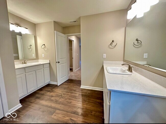 Building Photo - 5344 Orwell Ct