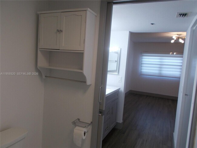 Building Photo - 701 SW 141st Ave