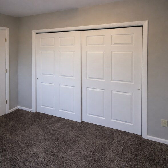 Building Photo - 506 Waukesha Ave