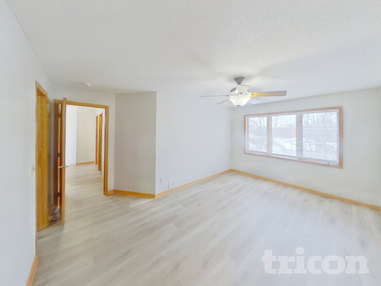 Building Photo - 17295 Hibiscus Ave