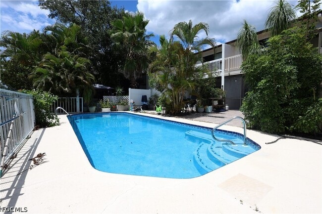Building Photo - 26510 Southern Pines Dr