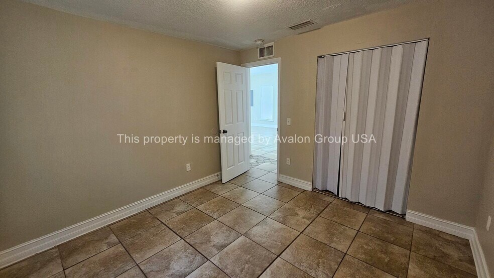 Building Photo - 2373 Broadway Ave