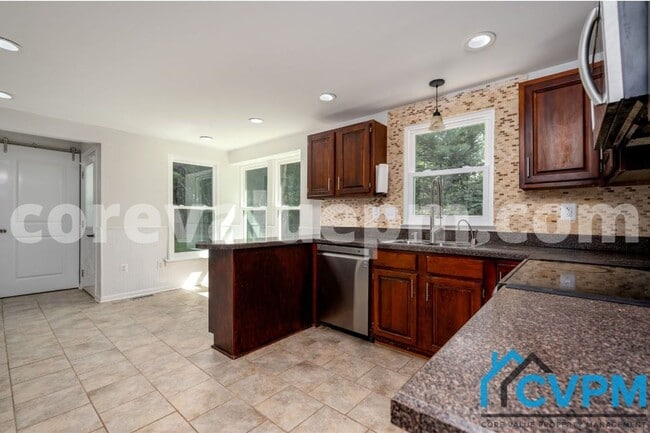 Building Photo - 10827 Topbranch Ln