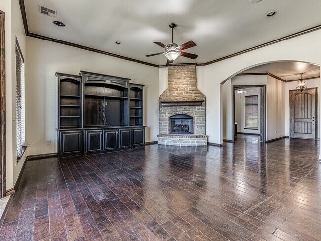 Building Photo - Luxury Rental Home in Edmond Schools + Community Pool
